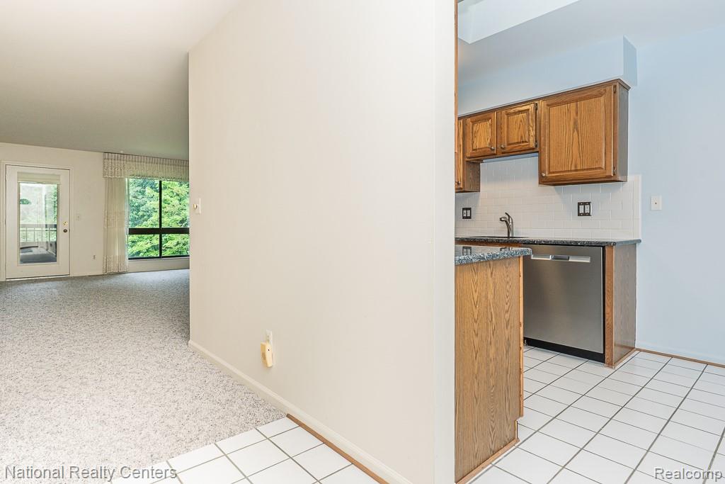 906 Wexford Way, 3, Rochester Hills, MI 48307 — Photo 6