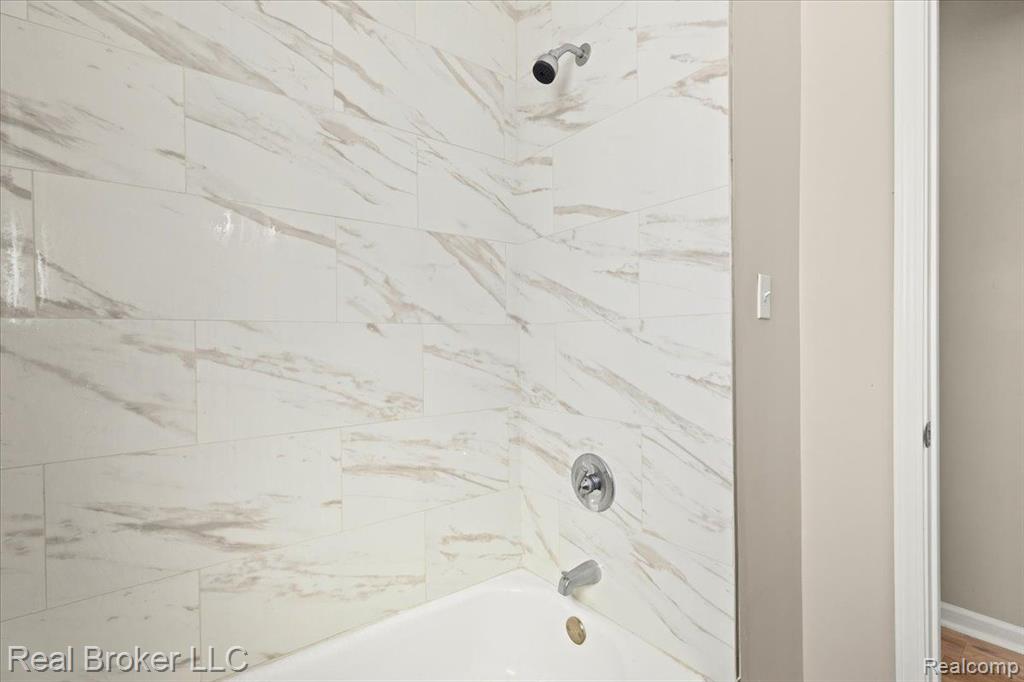4204 CLEMENTS Street, Detroit, MI 48238 — Photo 15