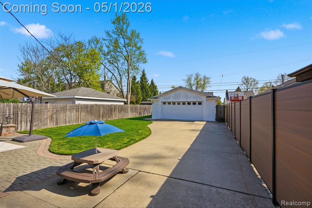 65 W Elmwood Avenue, Clawson, MI — Photo 33