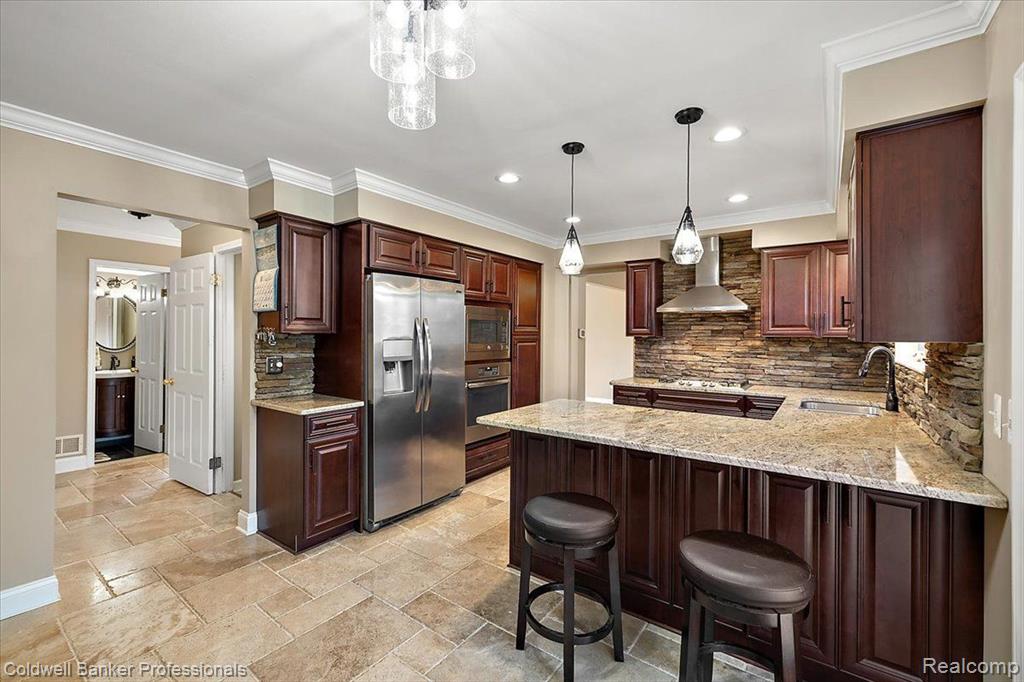 9485 BAYWOOD Drive, Plymouth, MI 48170 — Photo 25
