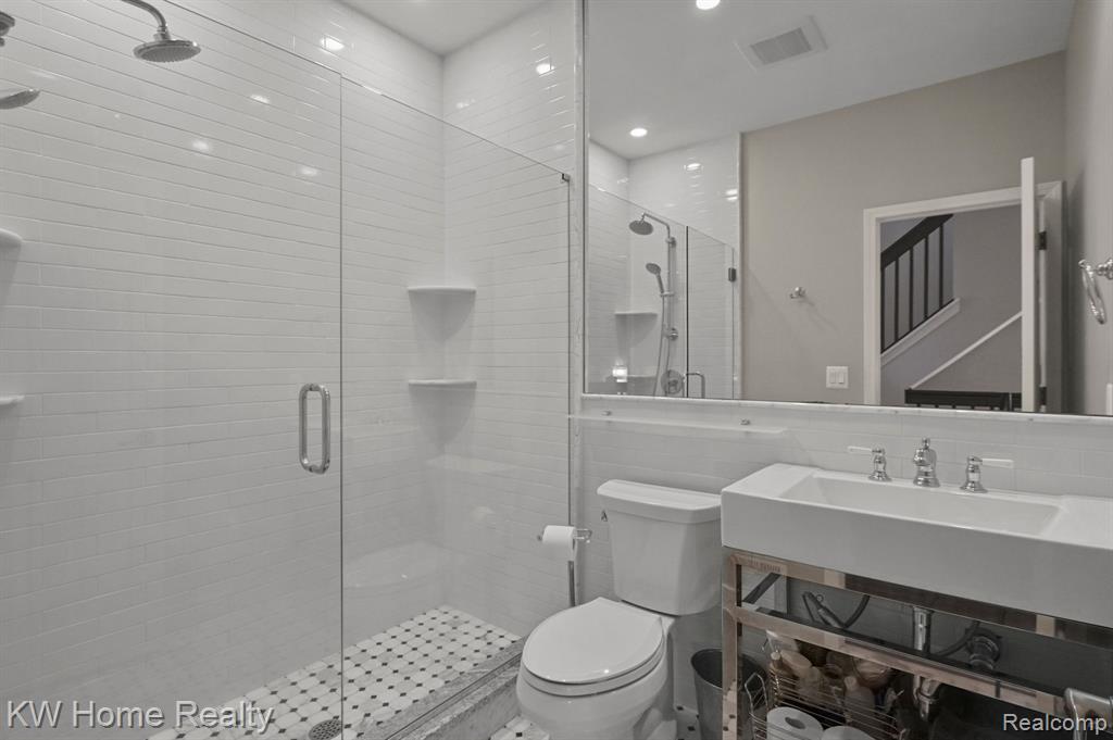 515 GRATEN Street, 39, Birmingham, MI 48009 — Photo 33