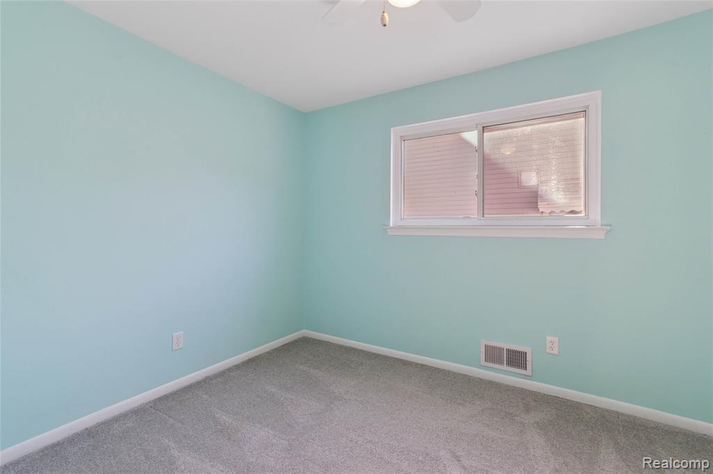 7732 Hipp Street, Taylor, MI 48180 — Photo 23