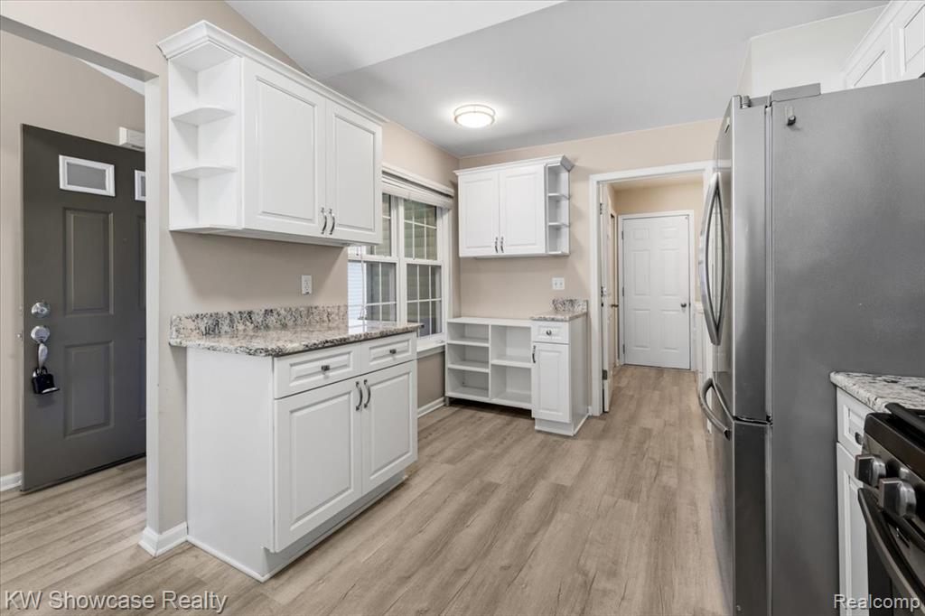 1873 N Kenwyck Drive, Ypsilanti, MI 48198 — Photo 5