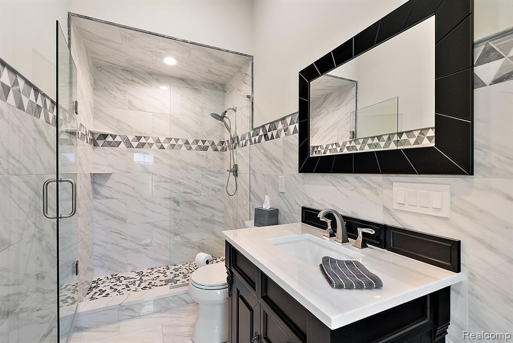 69356 LAKE POINT Court, Bruce, MI 48065 — Photo 31