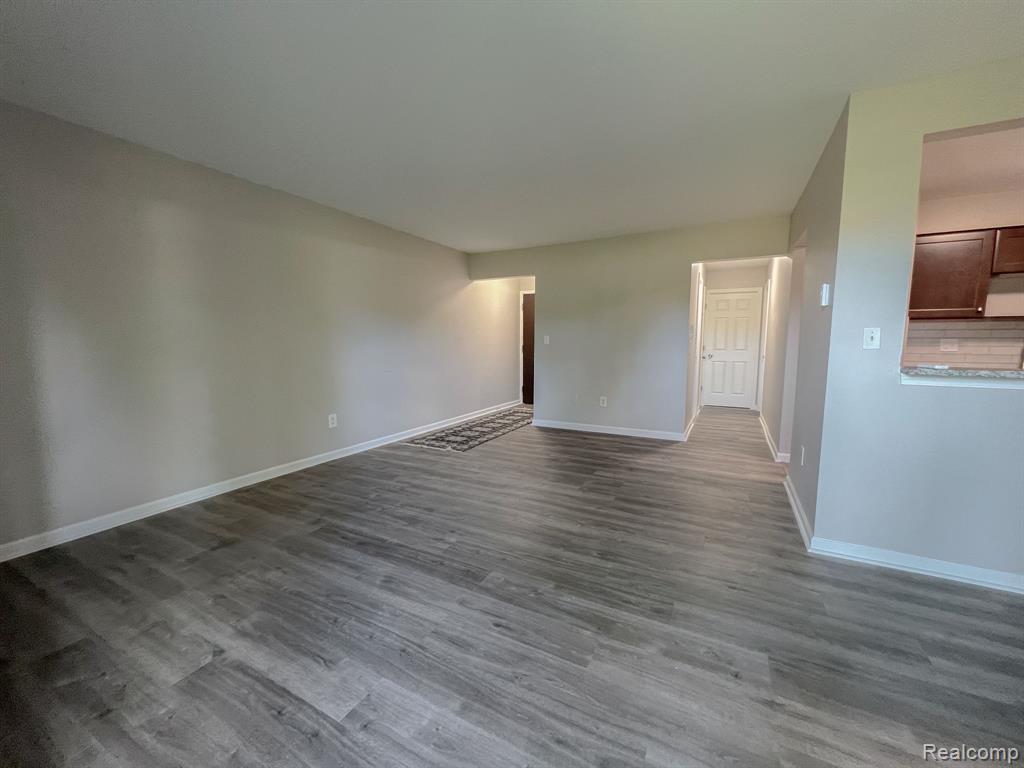 7370 WOODVIEW Street, 1, Westland, MI — Photo 27
