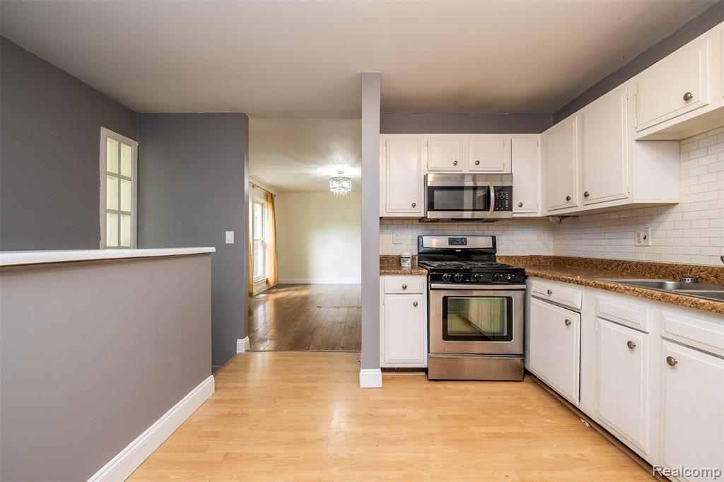 6733 ARDSLEY Drive, Canton, MI 48187 — Photo 14