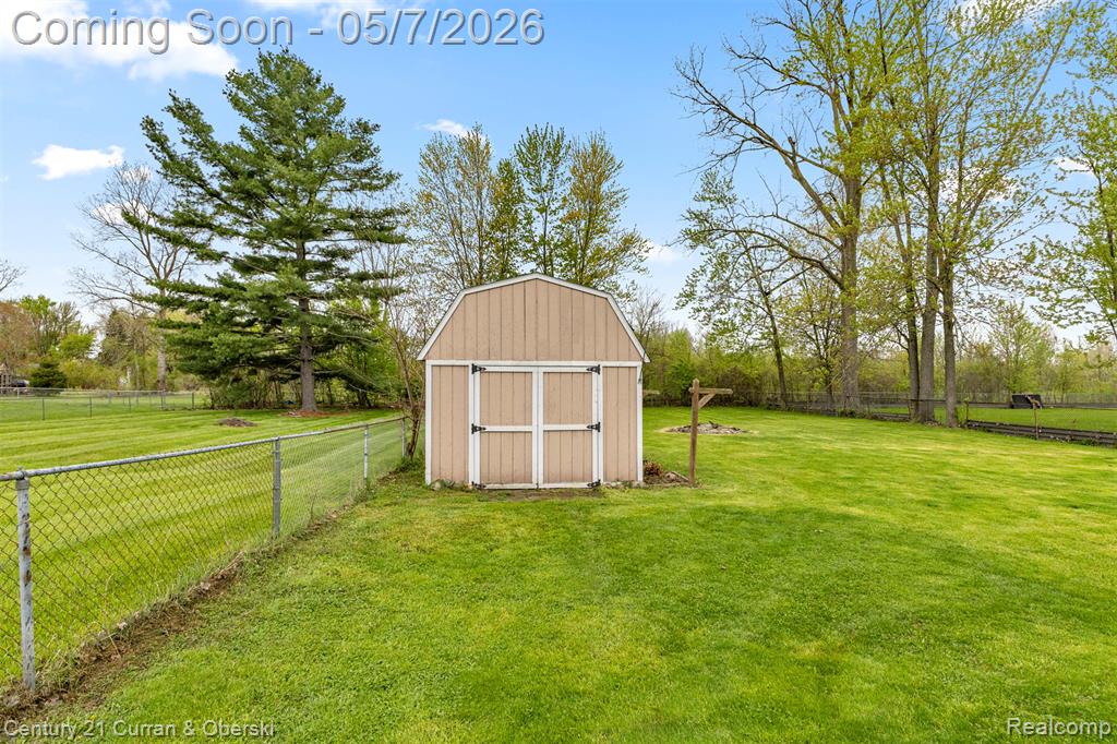 24628 Woodland Drive, Flat Rock, MI 48134 — Photo 26
