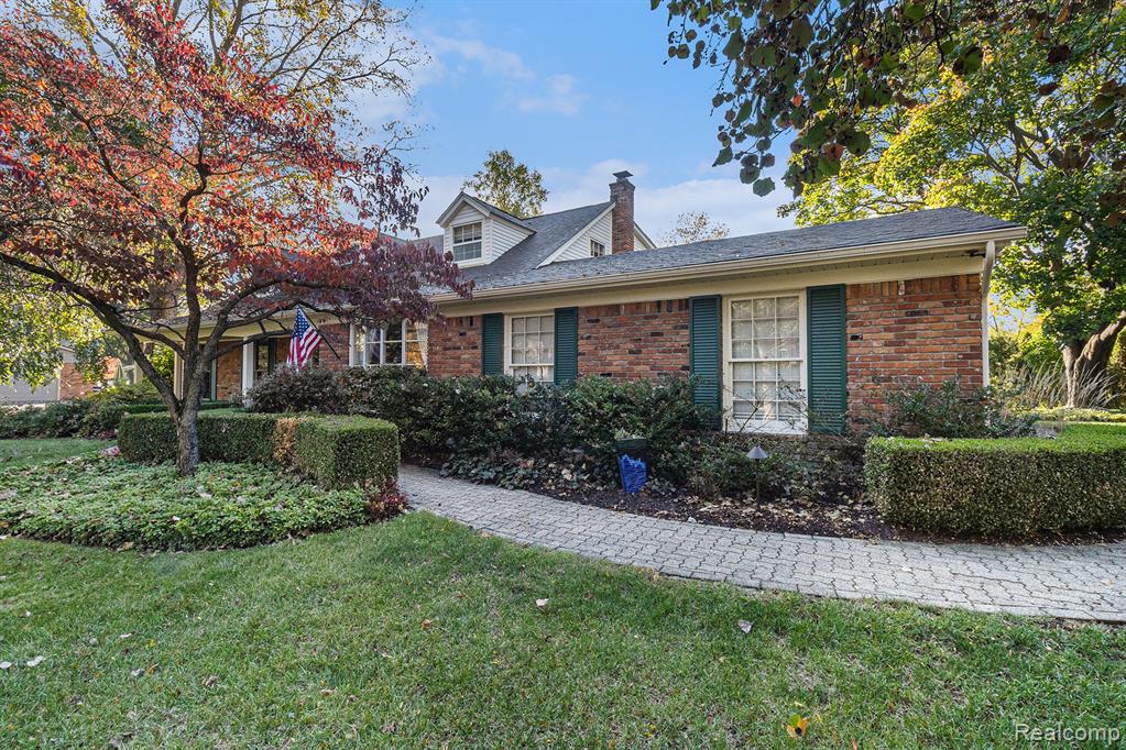 4597 Broughton Drive, Bloomfield Hills, MI 48301 — Photo 6