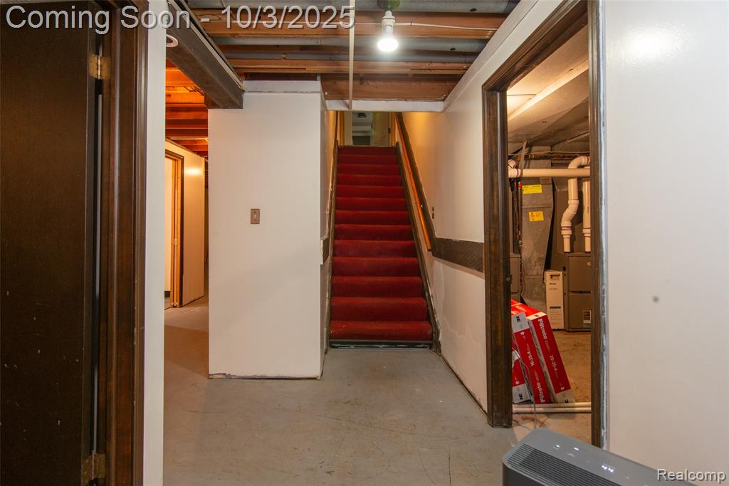 5130 Lake Bluff Rd, West Bloomfield, MI 48323 — Photo 28