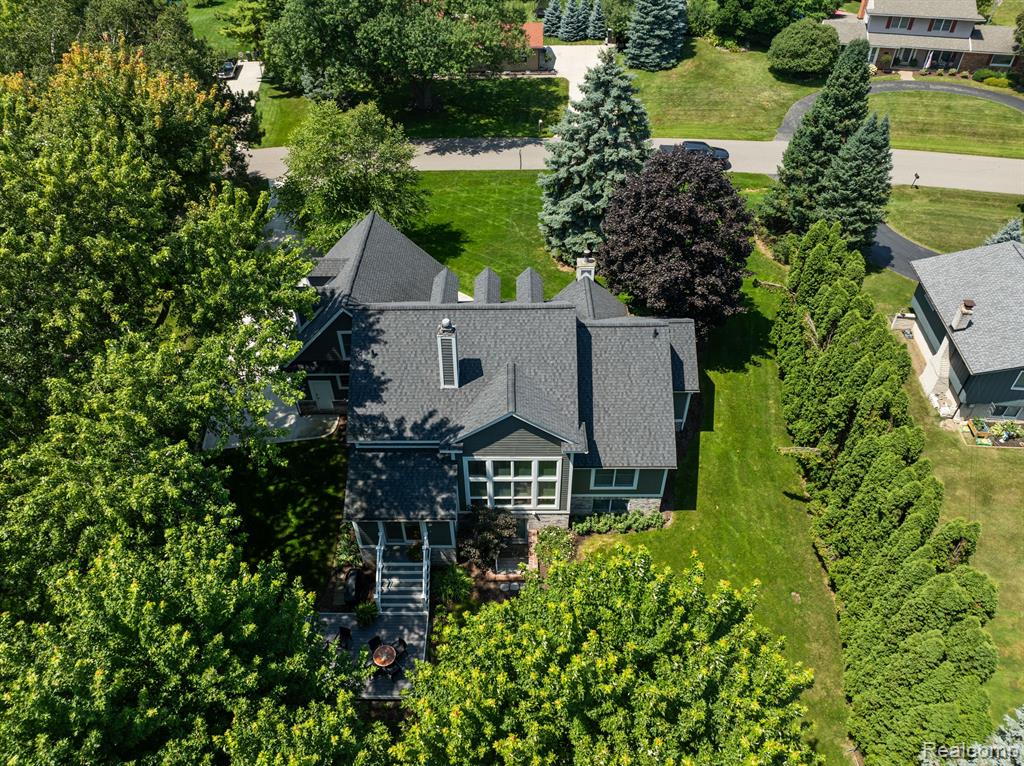 733 LONGFORD Drive, Rochester Hills, MI 48309 — Photo 82