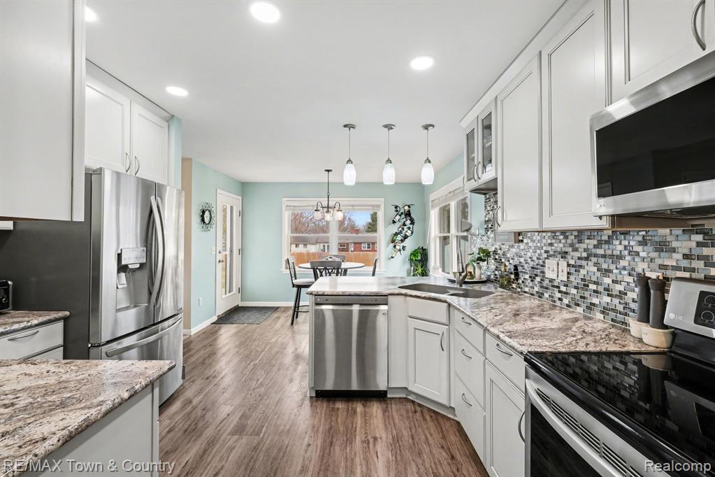 223 Primrose Lane, Flushing, MI 48433 — Photo 15