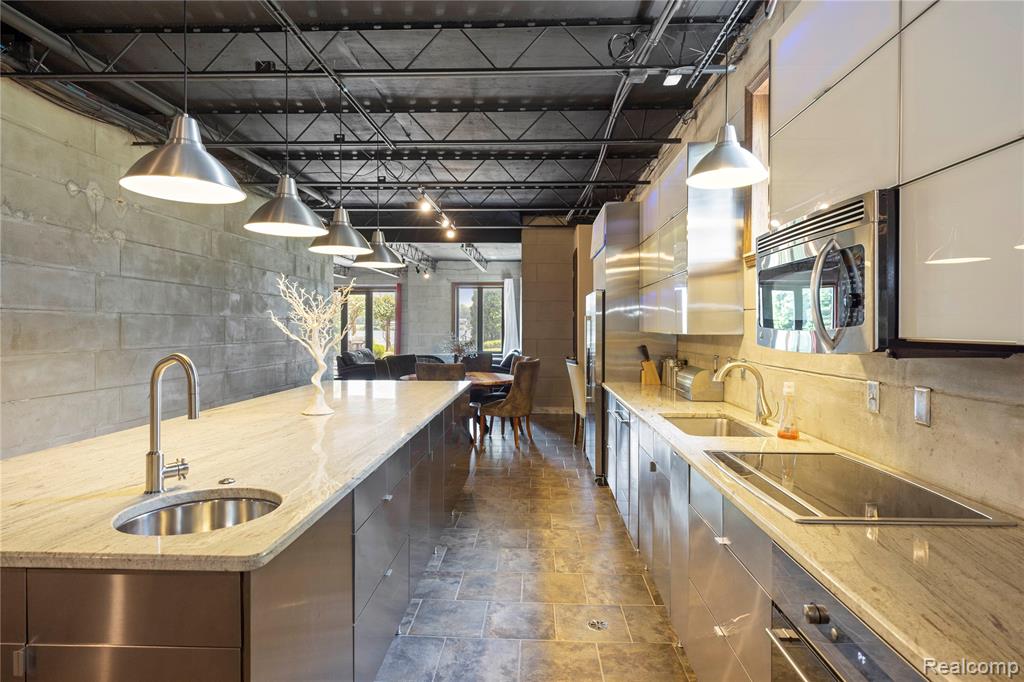 42183 Kouza Court, Belleville, MI, 48111