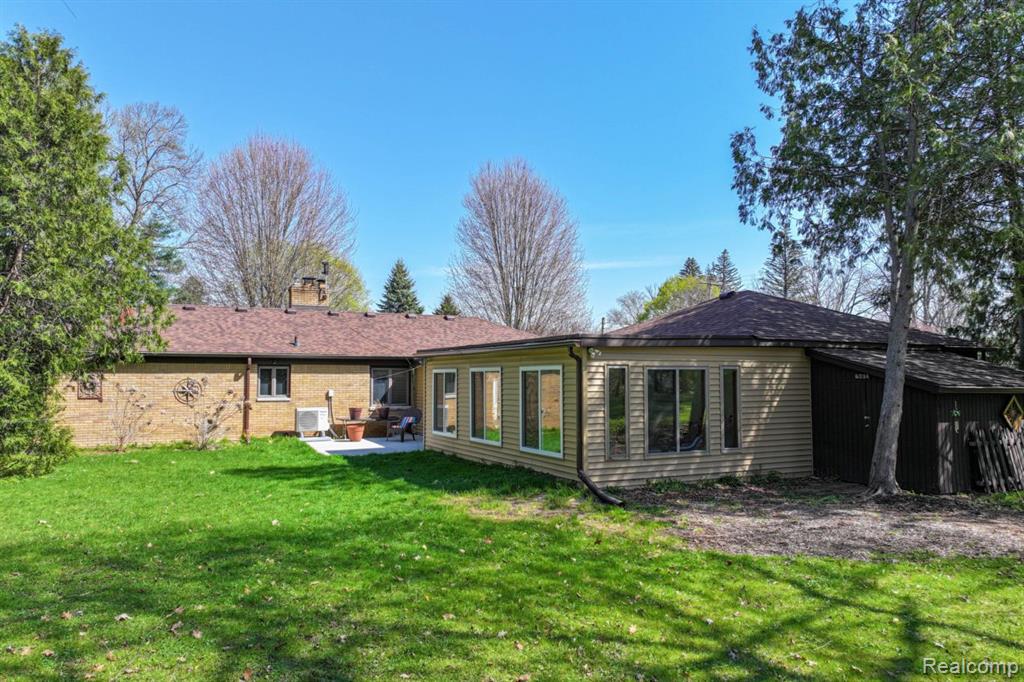 6214 Hugh Street, Burton, MI 48509 — Photo 58