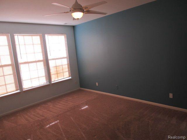 538 DOCKSIDE Circle, Holly, MI 48442 — Photo 15