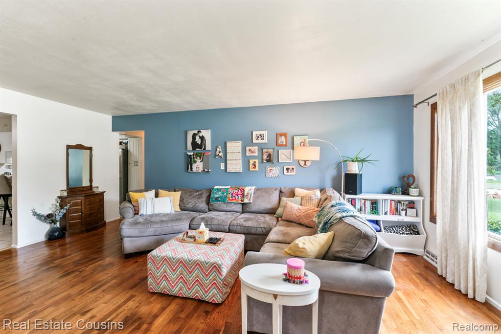 8419 Belle Bluff Drive, Grand Blanc, MI 48439 — Photo 5
