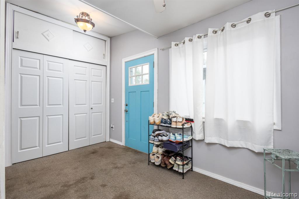 656 Lawson Drive, Lake Orion, MI 48362 — Photo 17