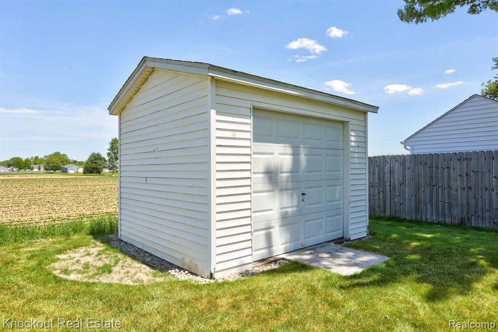 9941 Lange Road, Birch Run, MI 48415 — Photo 37