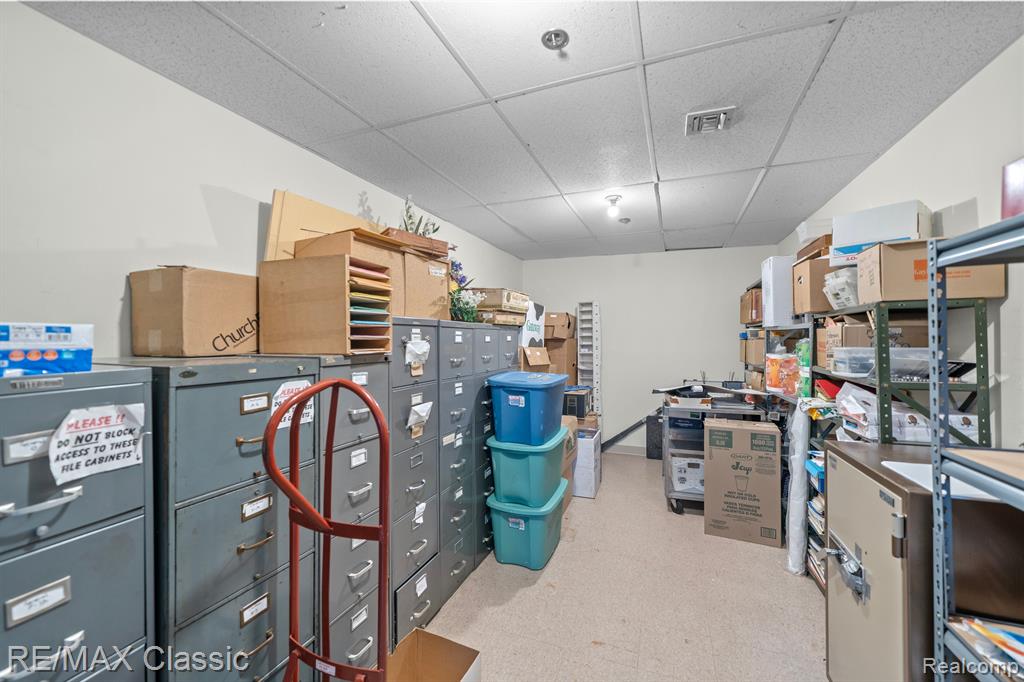 26701 JOY Road, Dearborn Heights, MI 48127 — Photo 31