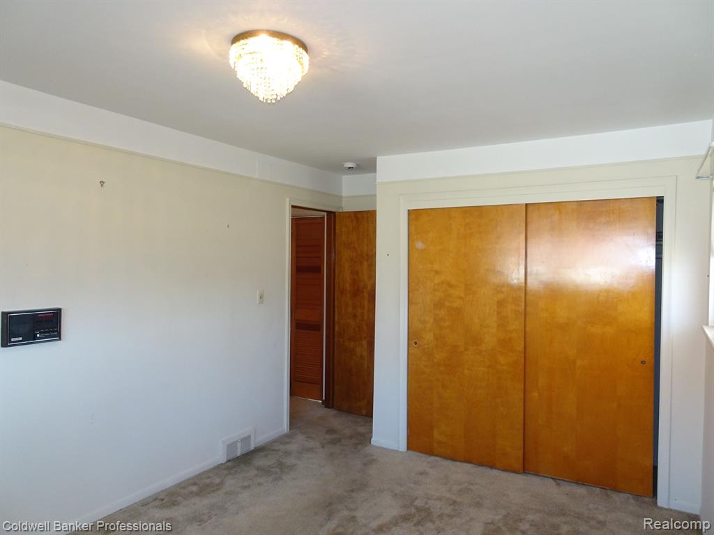 7790 LOUISE Court, Westland, MI — Photo 22