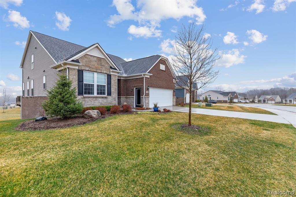 3995 ASHDALE Way, Clarkston, MI 48348 — Photo 4