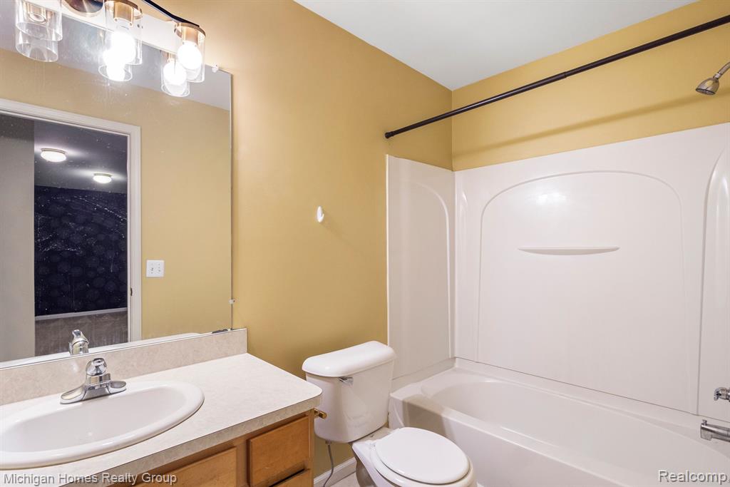 45521 HIDDEN VIEW, Utica, MI 48315 — Photo 19