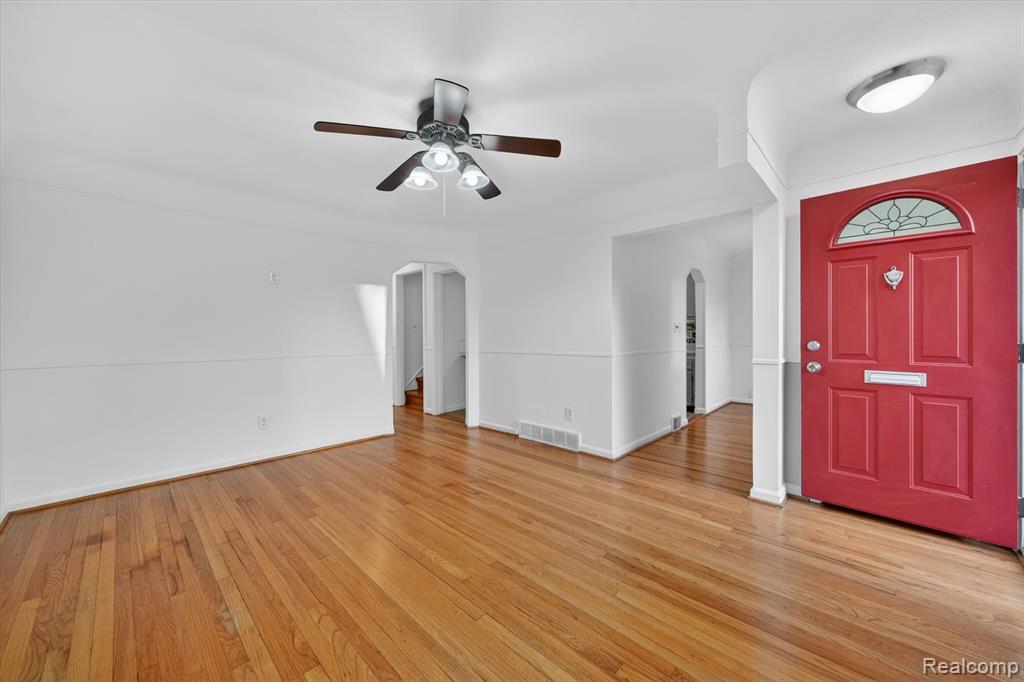 9006 Quandt Avenue, Allen Park, MI 48101 — Photo 9