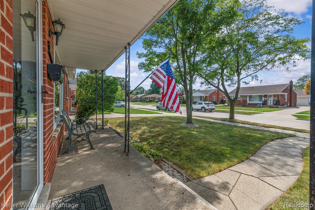 6514 Sharon Street, Garden City, MI — Photo 4