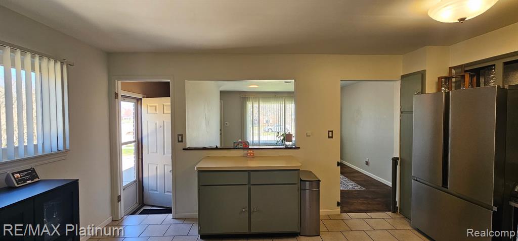 8743 Holly Drive, Canton, MI 48187 — Photo 4