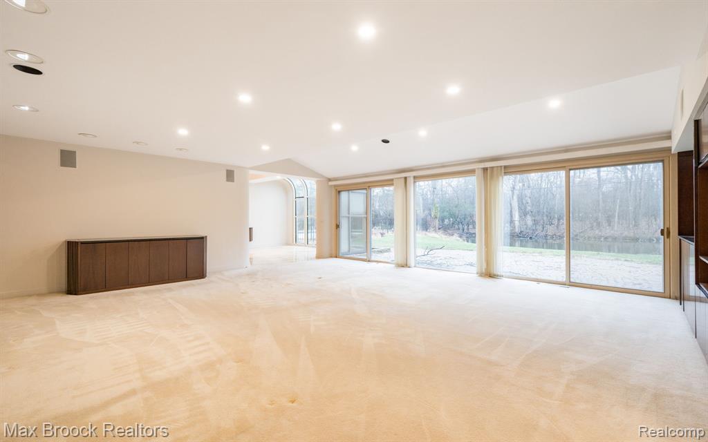 25461 Tweed Drive, Franklin, MI 48025 — Photo 16
