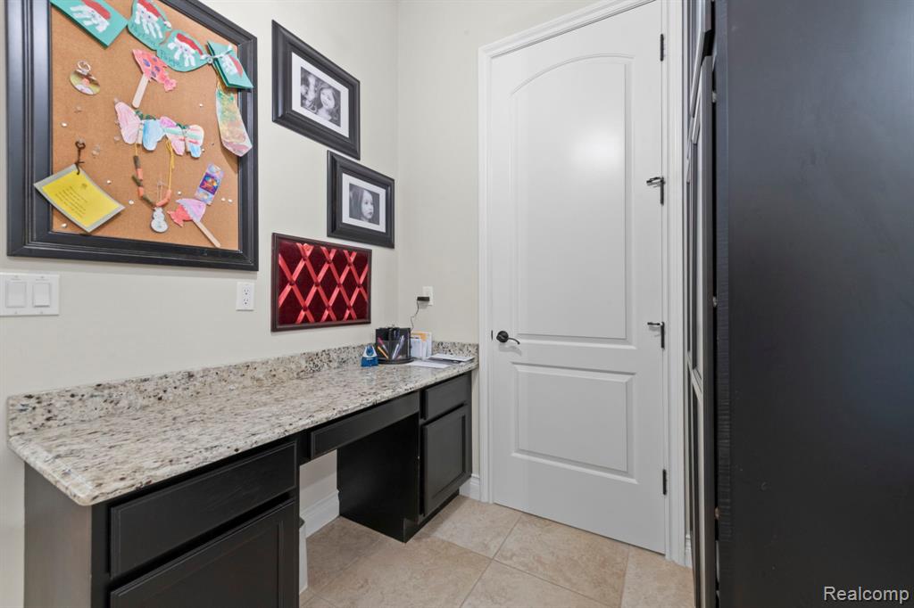 56555 Hartley Drive W, Shelby Twp, MI 48316 — Photo 31