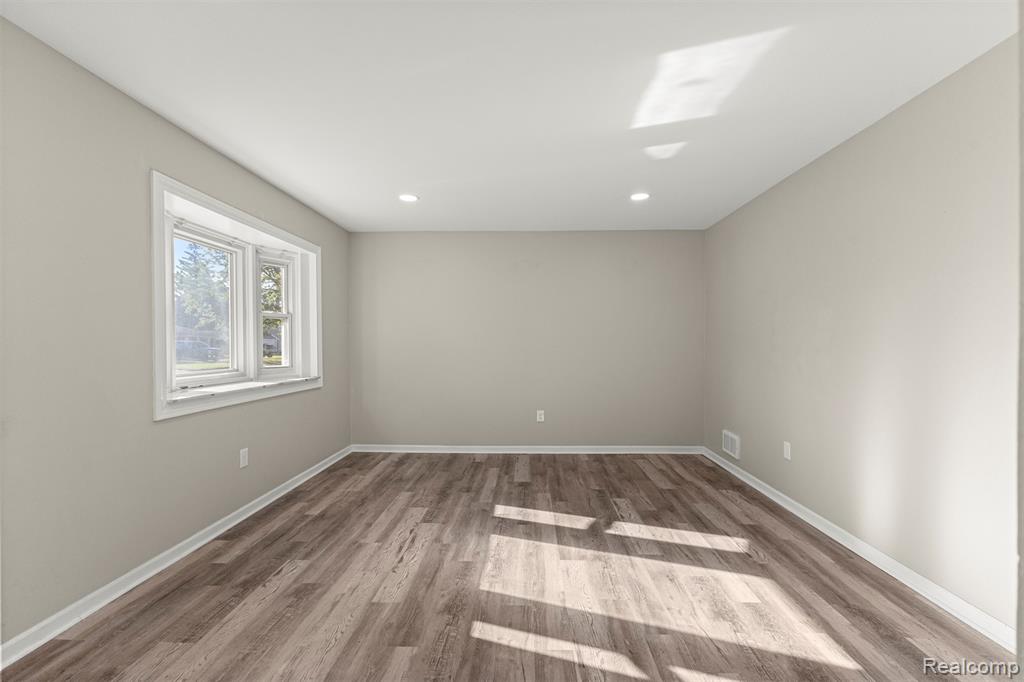 4638 Gertrude Street, Dearborn Heights, MI 48125 — Photo 6