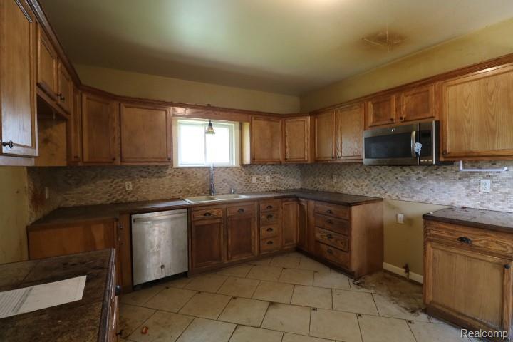 4229 Mill Street, North Branch, MI 48461 — Photo 14