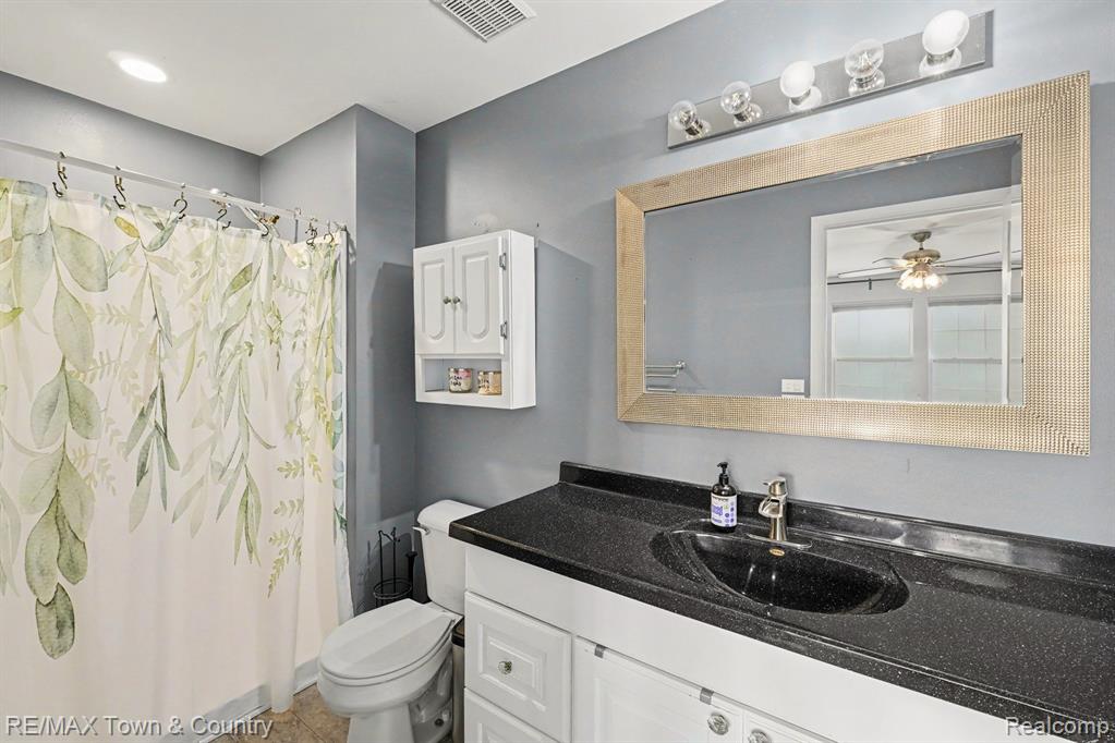 3253 Pine Run Drive, Swartz Creek, MI 48473 — Photo 18