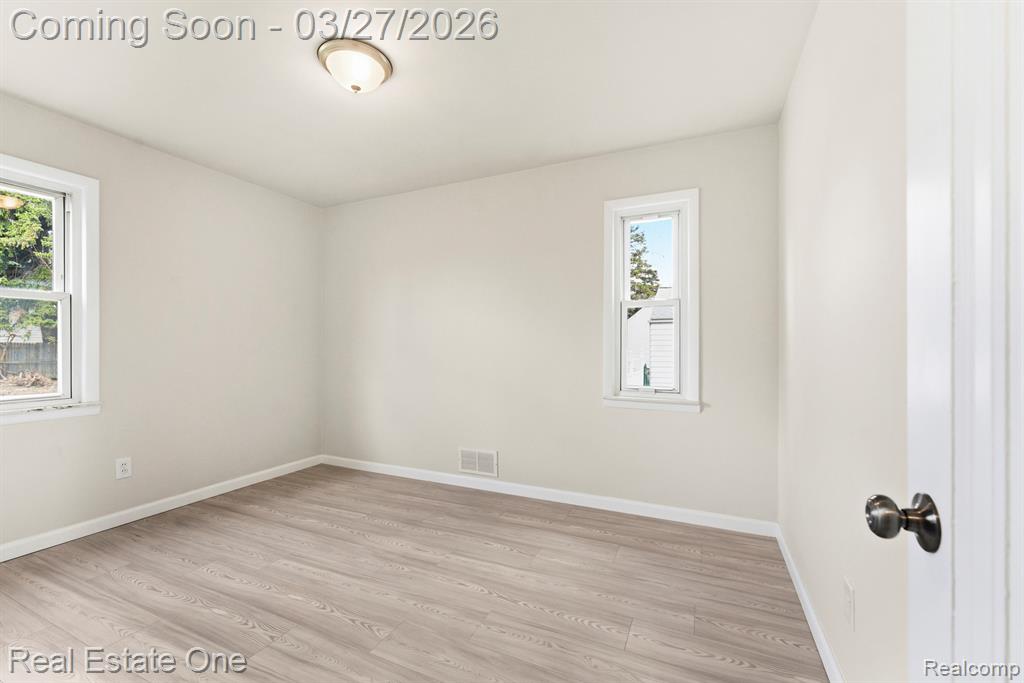 6778 Buckingham Avenue, Allen Park, MI 48101 — Photo 11
