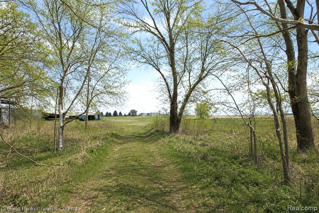 VL Spears, Gregory, MI 48137 — Photo 2