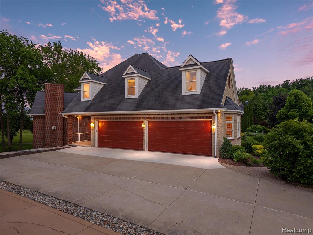 7432 Foxburg Court, Clarkston, MI 48348 — Photo 9
