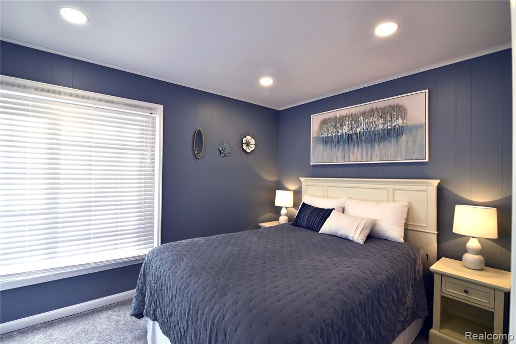 9693 BURNING TREE Drive, Grand Blanc, MI 48439 — Photo 32