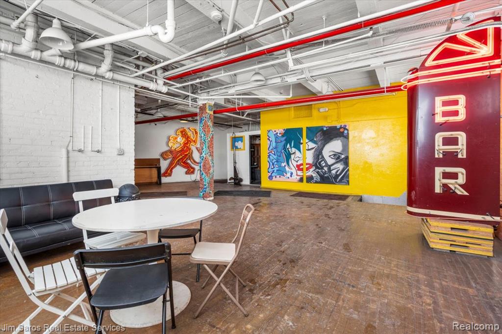 2000 Brooklyn Street - Photo 3