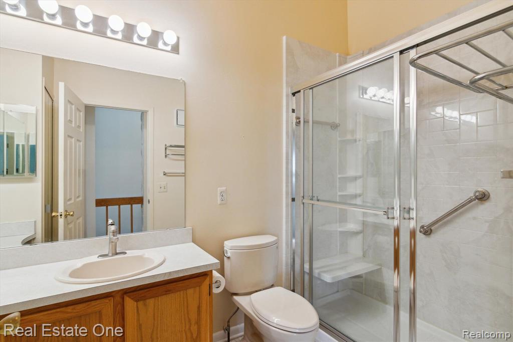38826 Country Circle, Farmington Hills, MI 48331 — Photo 16