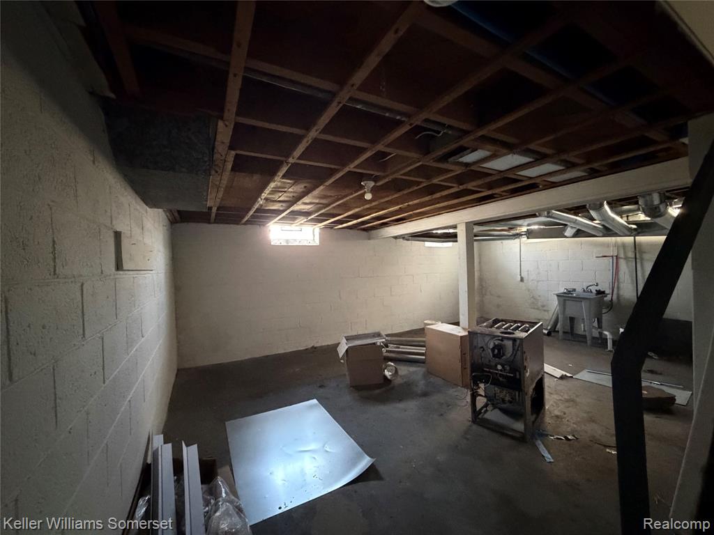 12930 Hayes Street, Detroit, MI 48205 — Photo 19