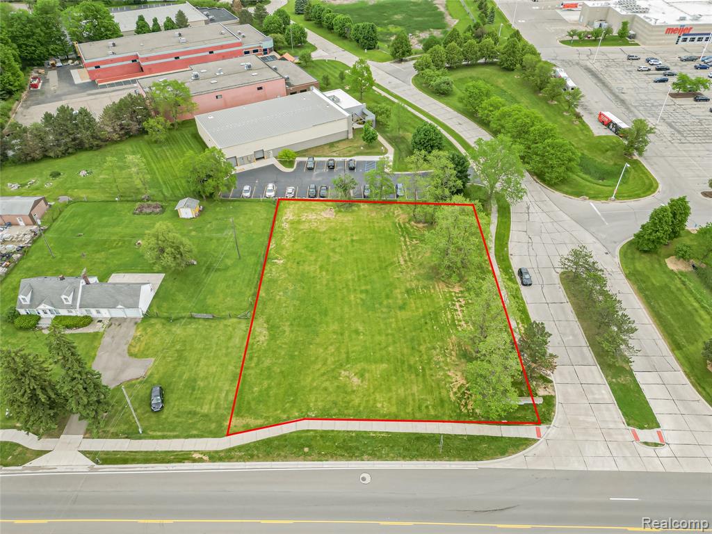 50272 Grand River Avenue, Wixom, MI — Photo 4