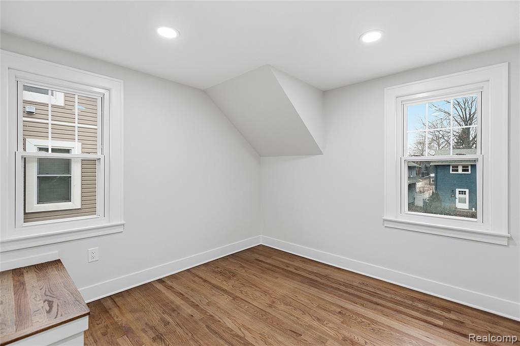 511 Gardenia Avenue, Royal Oak, MI 48067 — Photo 30