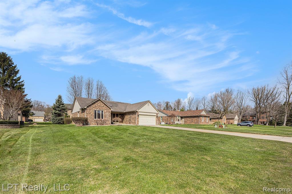 61867 WOODFIELD Way, Washington, MI — Photo 6