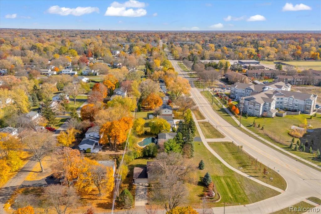 7477 Heather Heath Lane, West Bloomfield, MI — Photo 42