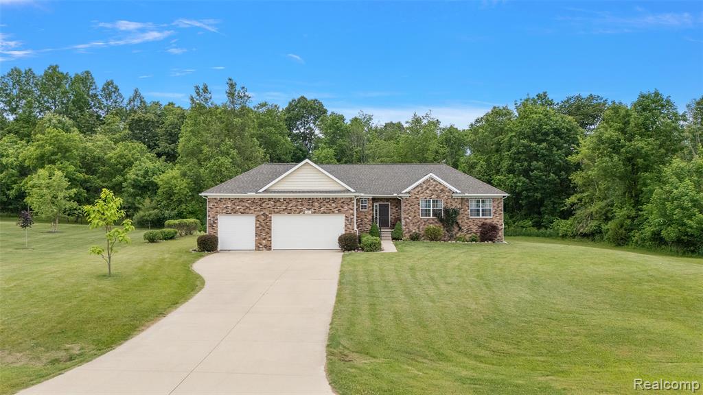 52 Parker Lane, Ortonville, MI 48462 — Photo 3
