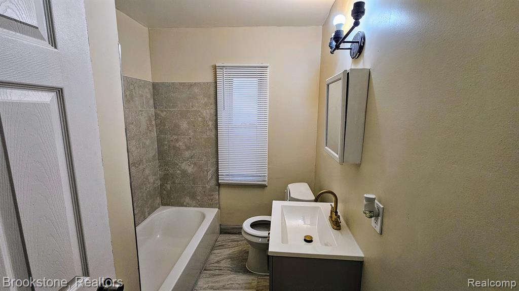 5790 LAKEPOINTE Street, Detroit, MI 48224 — Photo 12