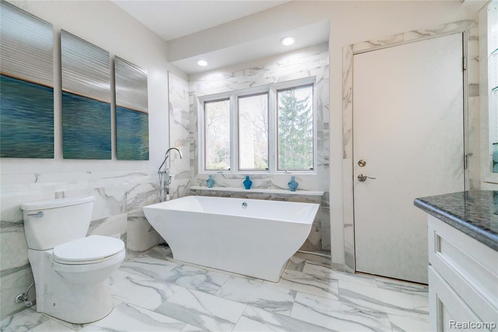 29462 East River Road, Grosse Ile, MI 48138 — Photo 31