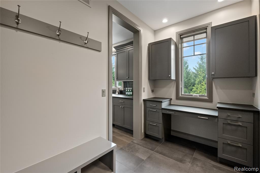 3824 Poppleton Court, Troy, MI 48084 — Photo 15