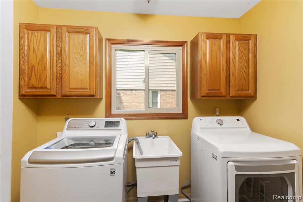 48649 Arnold Drive, Macomb, MI 48044 — Photo 12