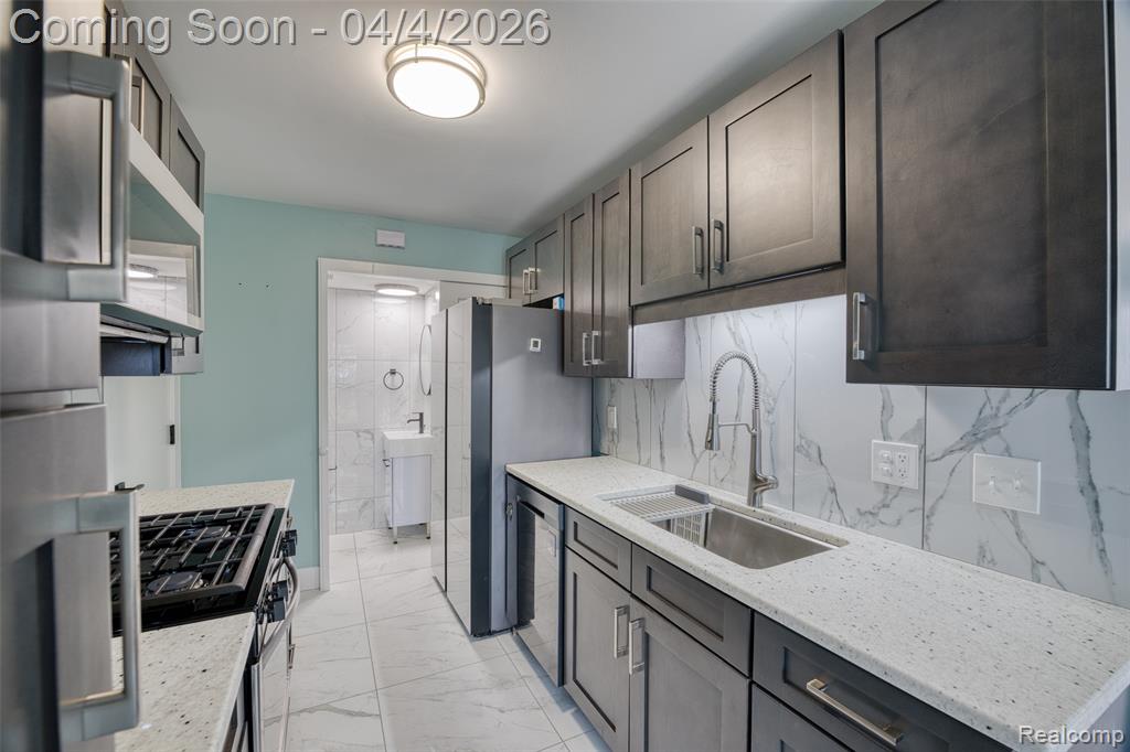 23532 Stonehenge Boulevard, Novi, MI — Photo 2
